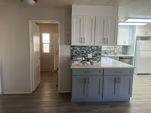 4th image of 552 Palos Dr
