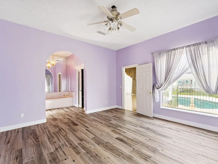 111 Florida Ave — Photo 48