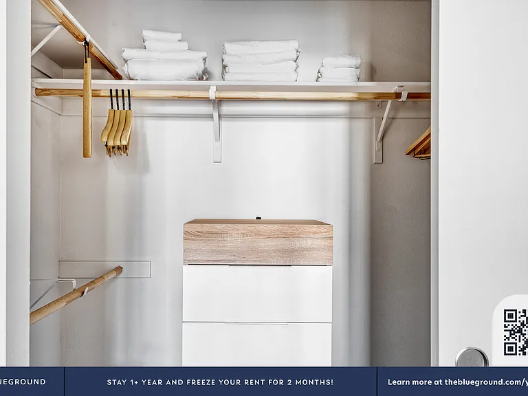 Walk-in Closet