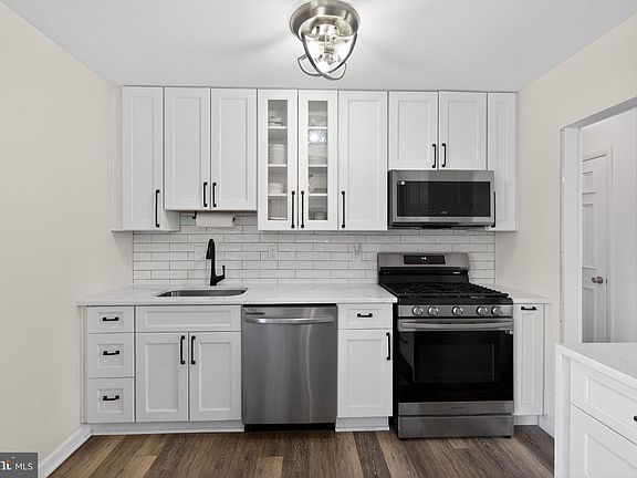 4th image of 4328 Canyonview Dr