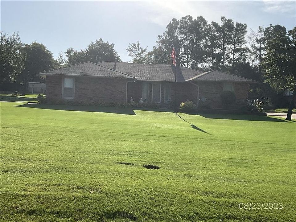 1st image of 308 Country Ln