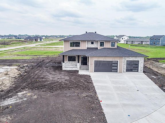 5th image of 5009 Prairie Green Ct W