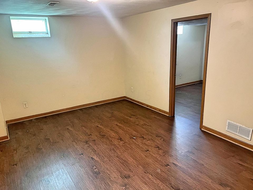 2nd image of 2885 Ambarwent Rd