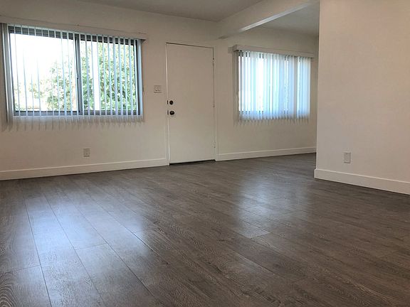 3rd image of 2320 E 6th St APT 1