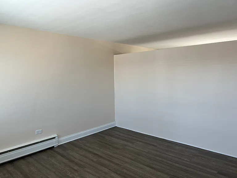 3956 N Oconto Ave #4 — Photo 2