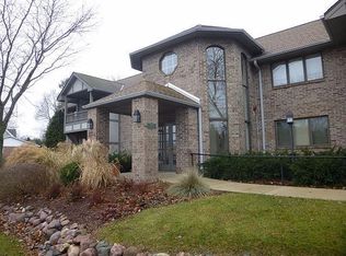 6555 N Green Bay Ave UNIT 105, Glendale, WI 53209