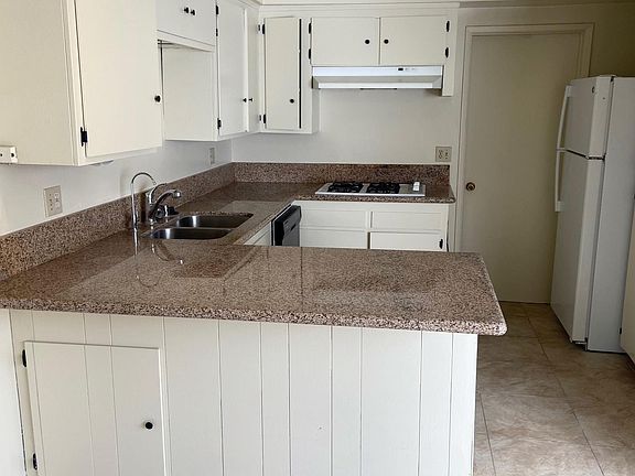 4th image of 1601 Torrance Blvd APT 2