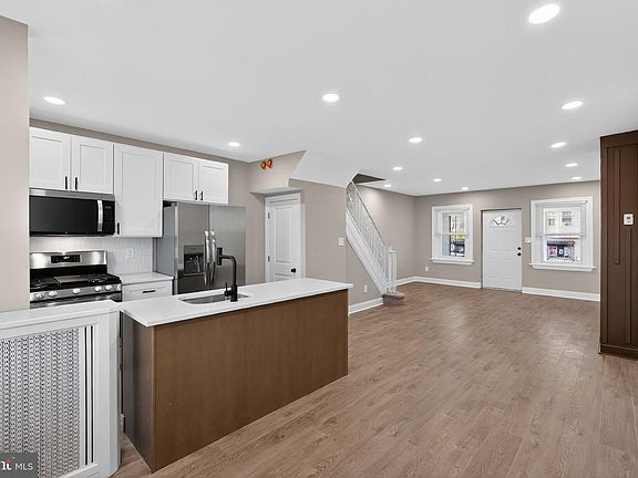 4th image of 6514 Elmwood Ave