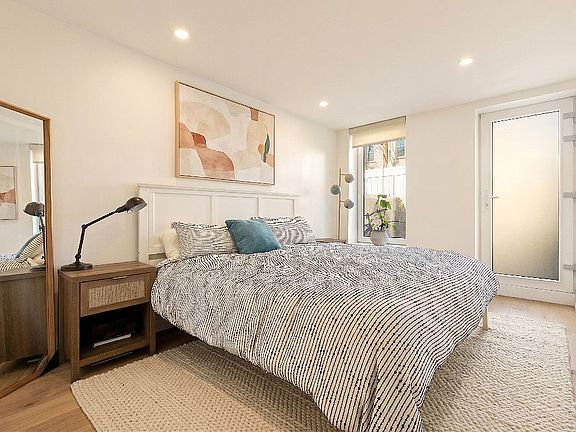 3rd image of 237 Rutland Rd #1B
