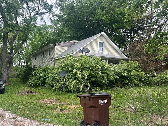 3rd image of 174 Camden Ave