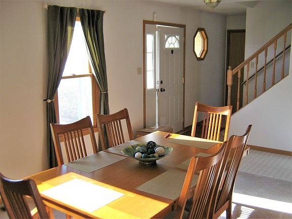 2nd image of 1906 Mystic Dr