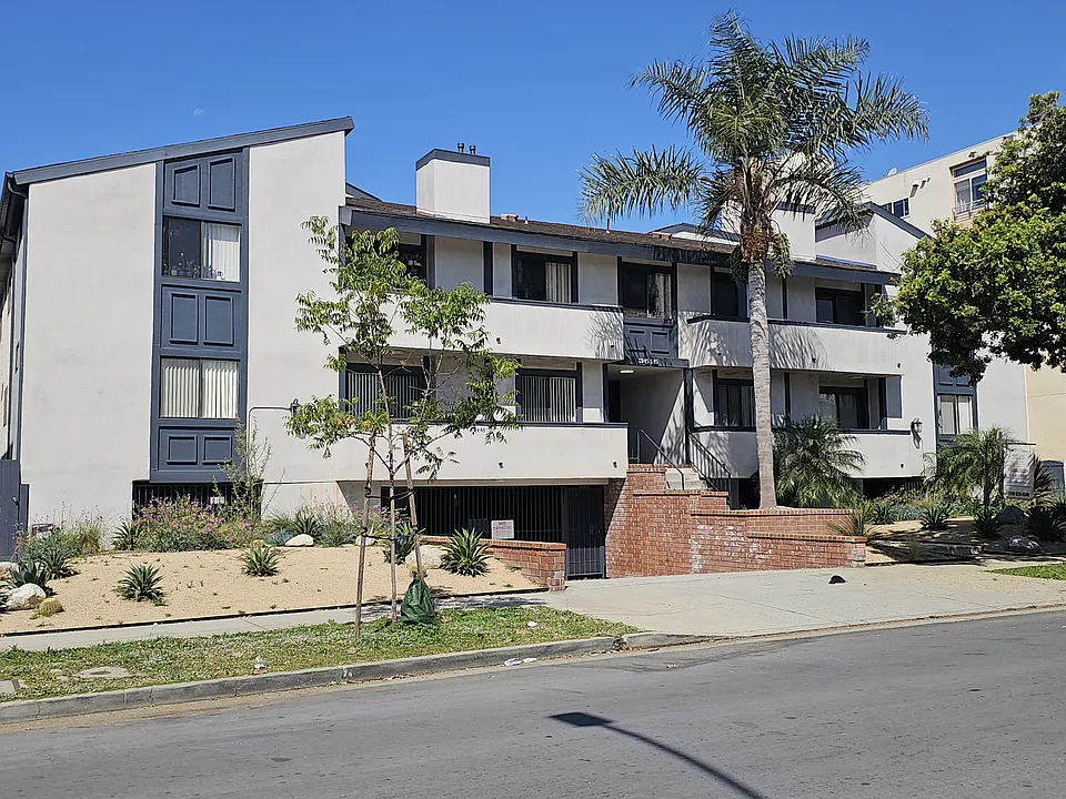 3515 Keystone Ave #205