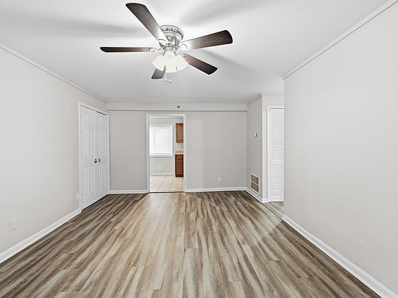 4th image of 1621 Line Cir APT 1