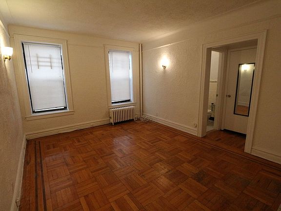 4th image of 902 72nd St APT 1B