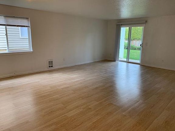 5th image of 2701 Lincoln Way APT C16
