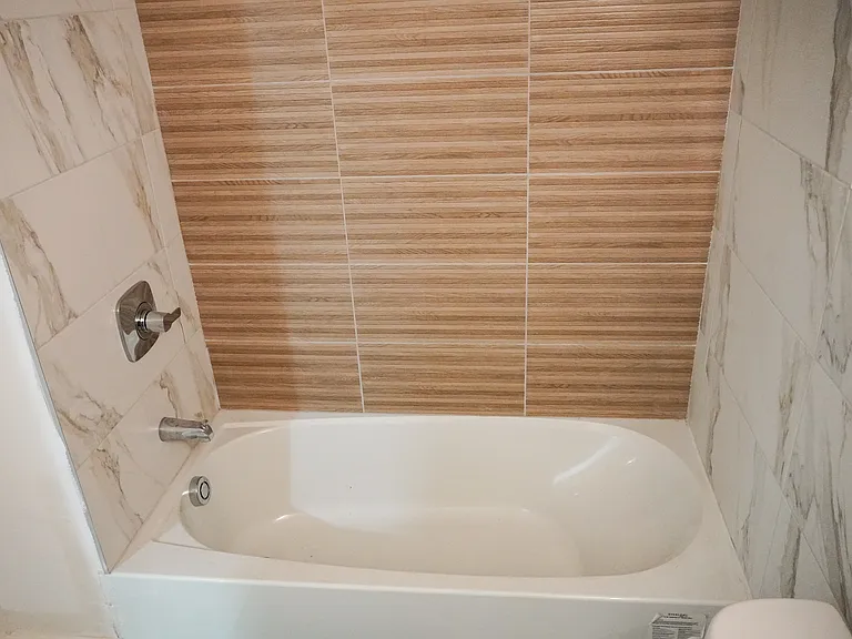 466 Avon Ave #3 — Photo 5