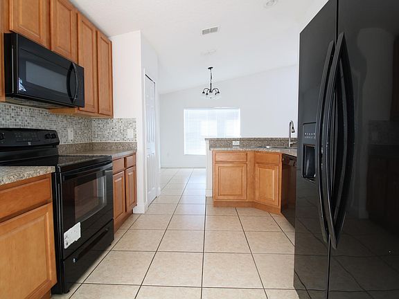 4th image of 11414 Pinewood Cove Ln