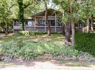 326 Pinewood Dr, Reeds Spring, MO 65737
