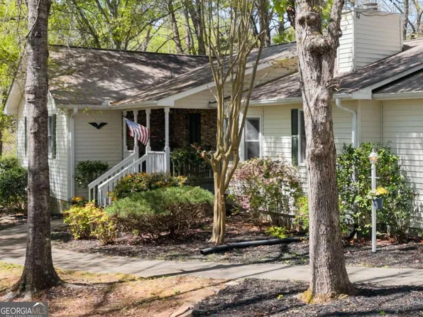 5515 Holly Hill Dr, Gainesville, GA 30506