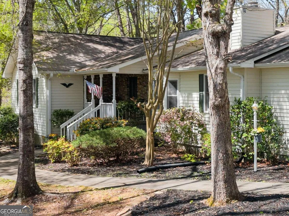 5515 Holly Hill Dr photo 1
