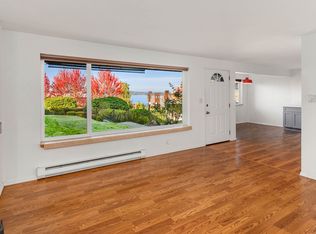 935 1st St S APT 4, Kirkland, WA 98033