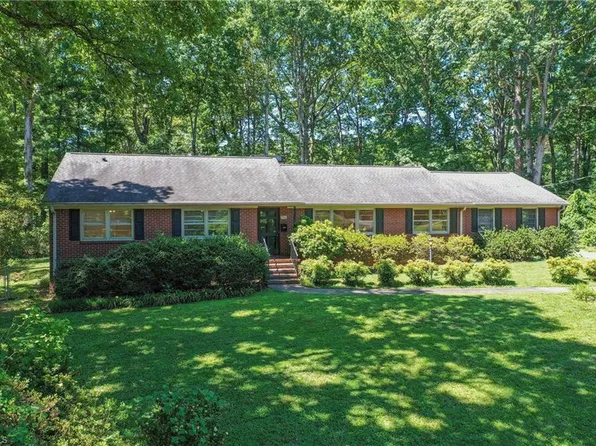 2960 Ormond Dr, Winston Salem, NC 27106