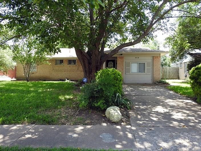1st image of 2518 Crestbrook Ln