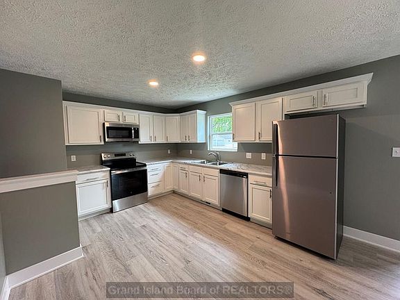 5th image of 1814 N Park Ave