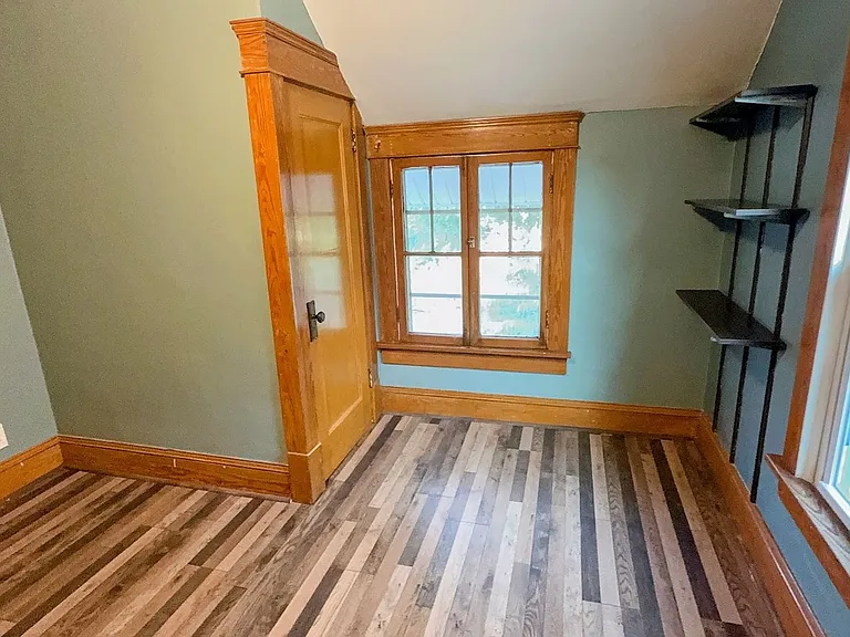 820 McGregor Ave NW — Photo 9