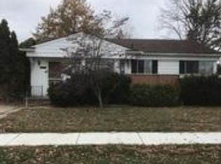 32131 Thorncrest St, St Clr Shores, MI