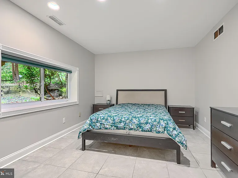 2101 Tufton Ave — Photo 56