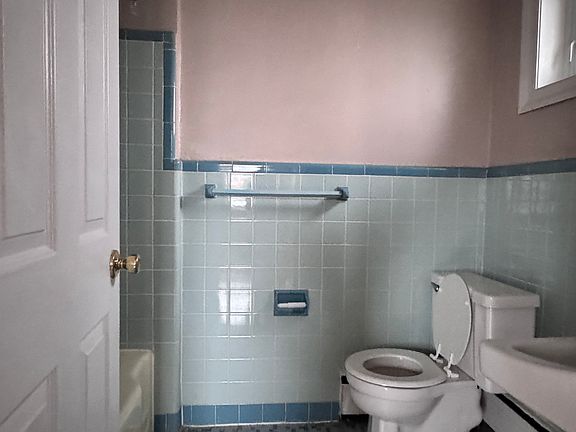 5th image of 8008 Frankford Ave #2-F