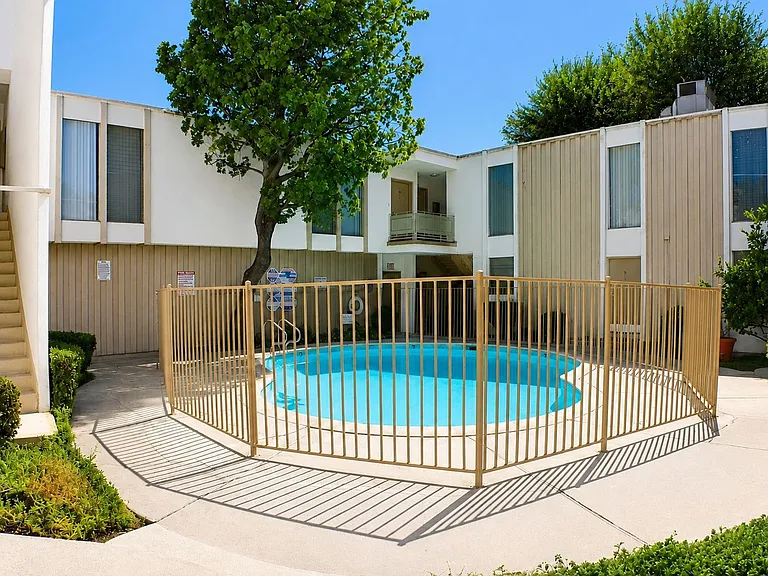 18100 Roscoe Blvd Northridge, CA 91325 — Photo 34