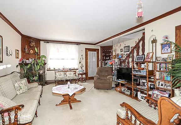 3rd image of 8139 77th Ave