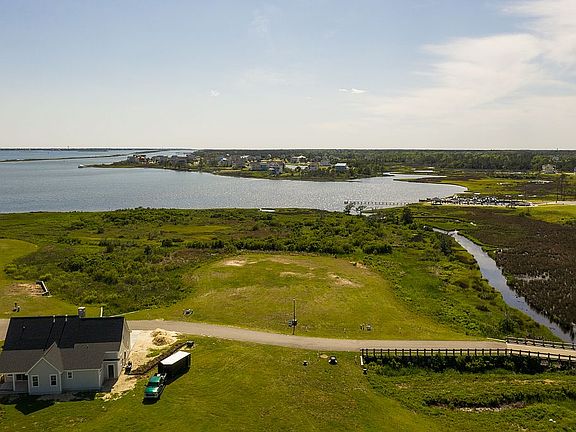2nd image of 616 Fishermans Point
