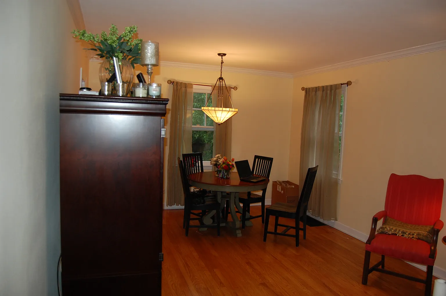 827 S Wheaton Ave photo 1
