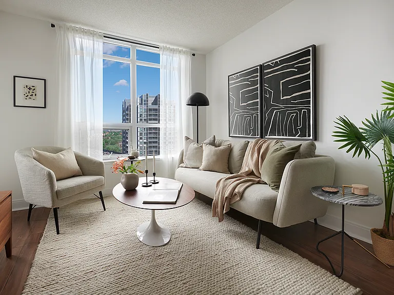 105 Harrison Garden Blvd #811 — Photo 6