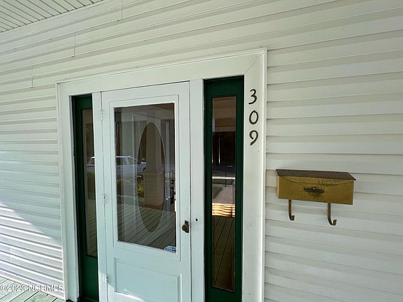 3rd image of 309 E 14th Street