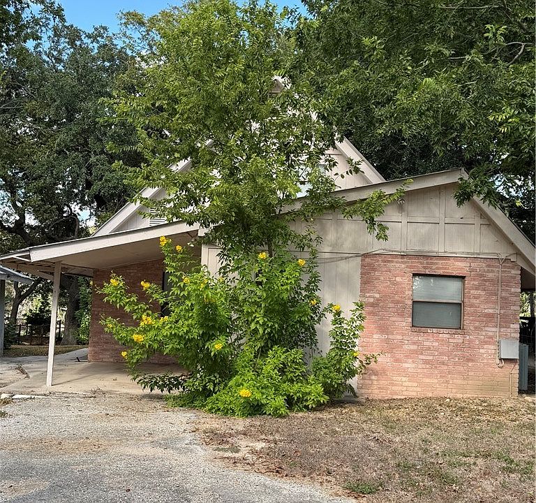 1st image of 882 Buerger Ln