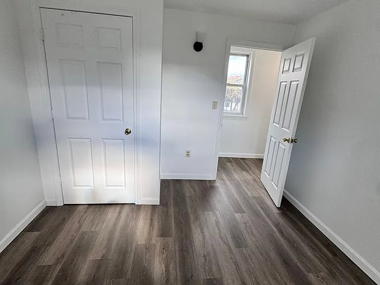 17 Bassett St #A — Photo 12