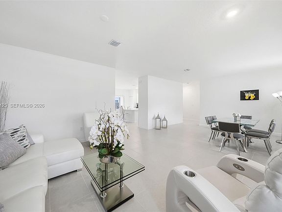 4th image of 13249 SW 189th Ter