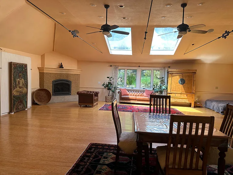 2376 Old Topanga Canyon Rd — Photo 6