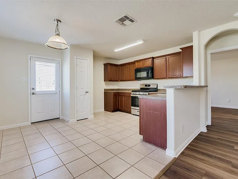 26918 Graybill Ct — Photo 8