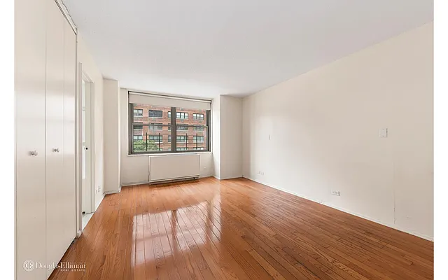 Rented by Douglas Elliman | media 10