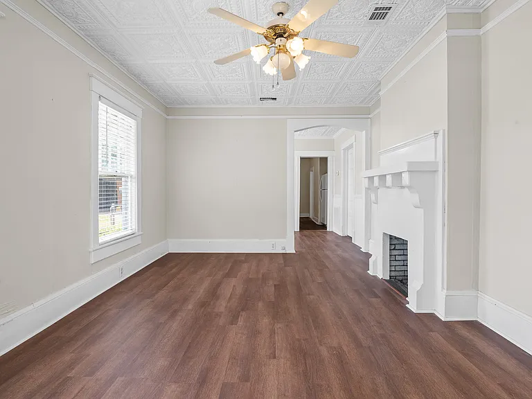 113 Residence St — Photo 4