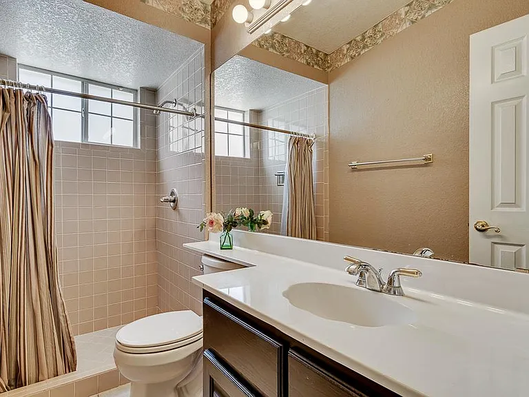 1209 Wind Ridge Dr — Photo 32