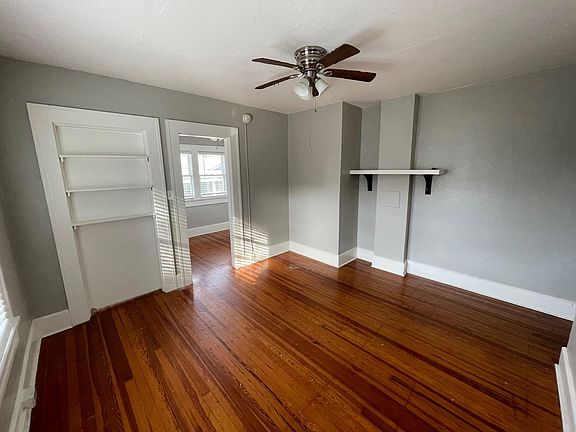 4th image of 209 11th Ave N APT 3