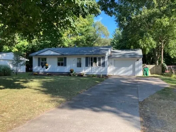 408 E Muskegon Ave, Whitehall, MI 49461