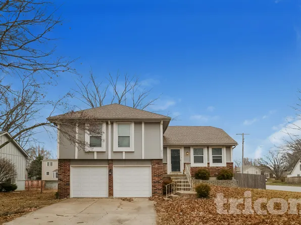 2116 E Sunvale Dr, Olathe, KS 66062