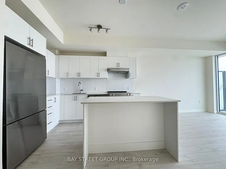 27 Korda Gate #1107 — Photo 10